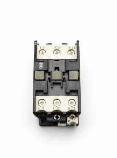Stycznik mocy Schneider Electric LC1D32P7 230V AC 32A