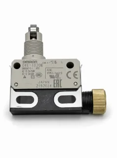 OMRON D4E-1B20N Limit Switch IP67 Cross Roller Plunger